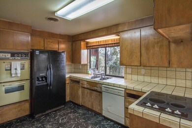 kitchen2