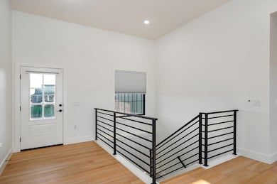 679 N Fox Hill Cir-7