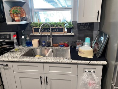 214 Hohldale St, Houston, TX 77022 - photo 6