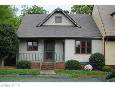 421 Windsor Ln, Statesville, NC 28677 - photo 3