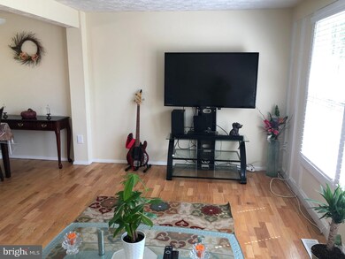 19100 Willow Spring Dr, Germantown, MD 20874 - photo 5