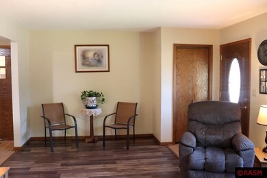 1011 12th St N, New Ulm, MN 56073 - photo 2