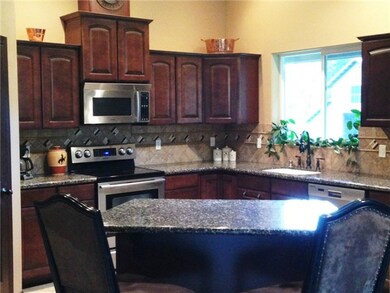 17212 Jonas Hill Ln SE, Rainier, WA 98576 - photo 5