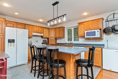 1143 Clute Crest Dr, Niskayuna, NY 12309 - photo 3