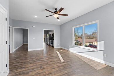 006-2319IslandBoulevard-Sevierville-TN-3
