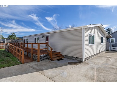 150 N 11th St, Lakeside, OR 97449 - photo 2