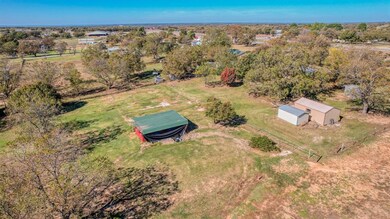 5911 Mineral Wells Hwy, Weatherford, TX 76088 - photo 2