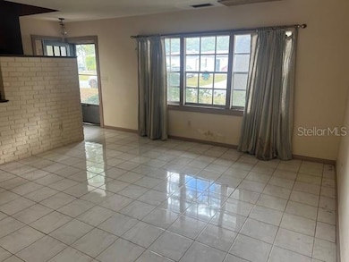 14704 Carnation Dr, Tampa, FL 33613 - photo 3