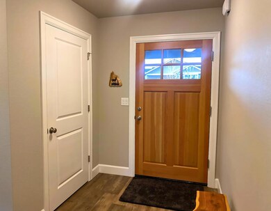 3469 NW Birch Ave, Redmond, OR 97756 - photo 4