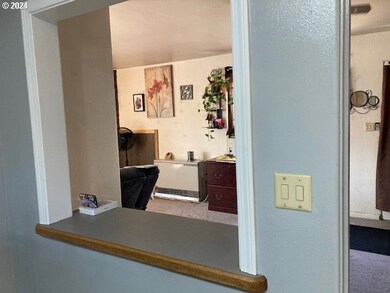 213 NW 4th Ave, John Day, OR 97845 - photo 6