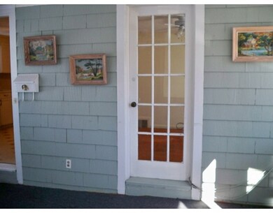 470 Roosevelt Ave, Springfield, MA 01118 - photo 3