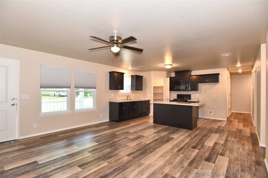 652 E 54th St N, Tulsa, OK 74126 - photo 3