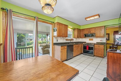 815 Red Coach Ln, Algonquin, IL 60102 - photo 4