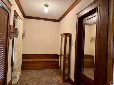 305 Shawnee St, Hiawatha, KS 66434 - photo 3