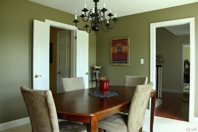 1113 Candlewycke Dr, Laurys Station, PA 18059 - photo 6