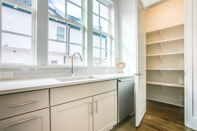 4636 Warwood Ln, Dallas, TX 75219 - photo 5