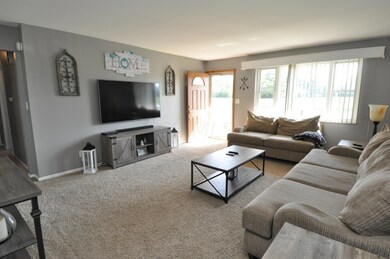 3182 Briggs Rd, Columbus, OH 43204 - photo 2