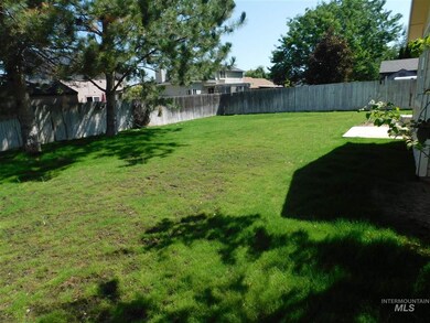 448 Fall Dr, Nampa, ID 83686 - photo 3
