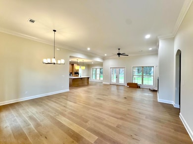 142 Lenox Ln, Columbus, MS 39702 - photo 4