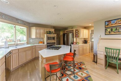 Cooks Kitchen and Great Entertaining Space