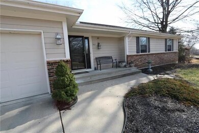 507 S Monroe St, Raymore, MO 64083 - photo 2