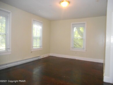 110 Monomonock Rd unit 2, Cresco, PA 18326 - photo 6