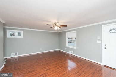 1008 Foxwood Ln, Essex, MD 21221 - photo 3