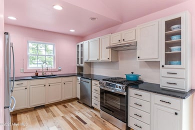 2105 Gibson Ave, Wilmington, NC 28403 - photo 7