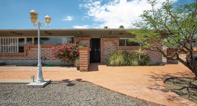 5 Guest entrance