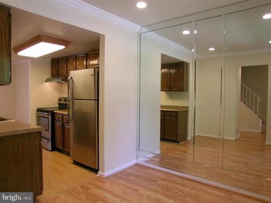 17849 Lochness Cir, Olney, MD 20832 - photo 5