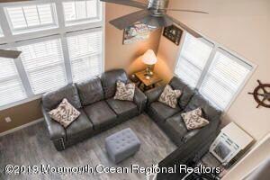 123 Sea Way 28