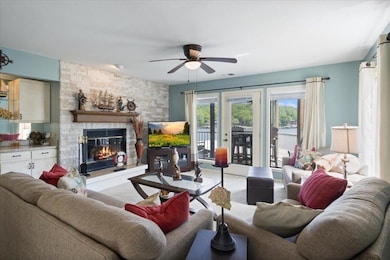 16-244 Bluff Blvd 2B - 16