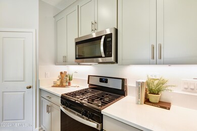 29 Thurnham Ln unit 127, Jacksonville, FL 32223 - photo 7