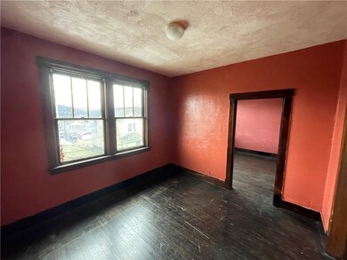 427 N 4th St, Clairton, PA 15025 - photo 7