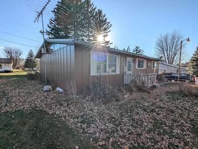 210 Northgate Ave NW, Waukon, IA 52172 - photo 3