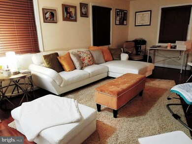 12161 Dove Cir, Laurel, MD 20708 - photo 4