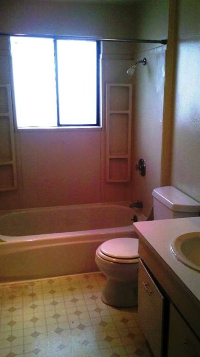 21828 29th Ave S unit 1,2,3, Des Moines, WA 98198 - photo 2