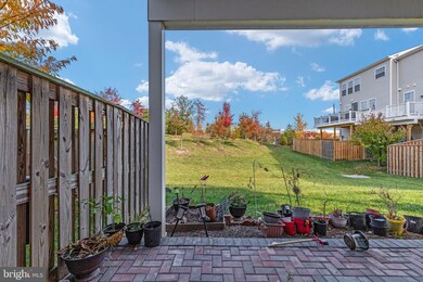 42304 Lancaster Woods Square, Chantilly, VA 20152 - photo 6
