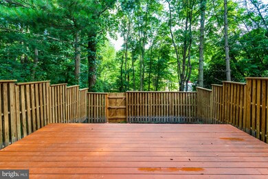 11523 Underoak Ct, Reston, VA 20191 - photo 2