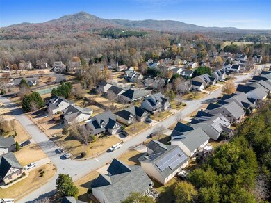 405 Summitbluff Dr, Greenville, SC 29617 - photo 3