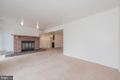10916 Trotting Ridge Way, Columbia, MD 21044 - photo 5