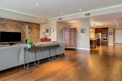 1475_w_3rd_ave_203-22