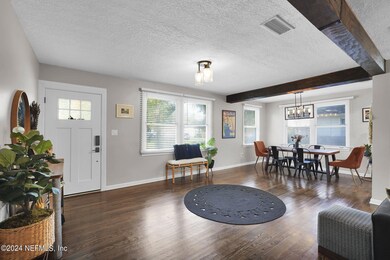 1335 Pine Grove Ct, Jacksonville, FL 32205 - photo 4