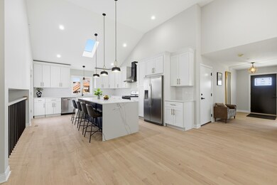 8332 S 77th Ct, Oak Lawn, IL 60455 - photo 5