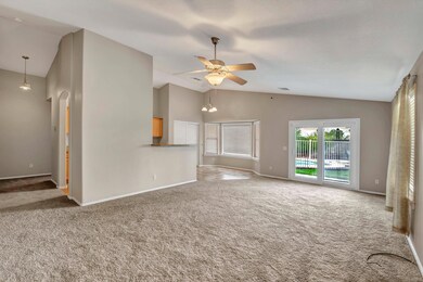 1724 E Fr-004-026-DLB 5123-MLS_Size