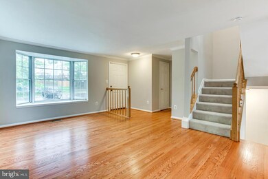13825 Laura Ratcliff Ct, Centreville, VA 20121 - photo 2