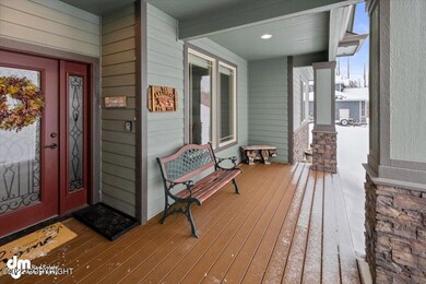 02-Front Porch_DMD_2816