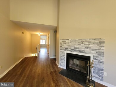 206B Cypress Point Cir unit 206B, Mount Laurel, NJ 08054 - photo 2