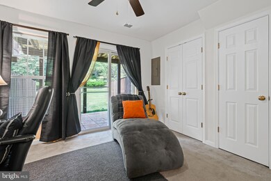 15635 John Diskin Cir, Woodbridge, VA 22191 - photo 7