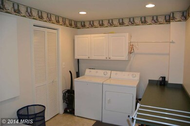 8873 Whitchurch Ct, Bristow, VA 20136 - photo 4